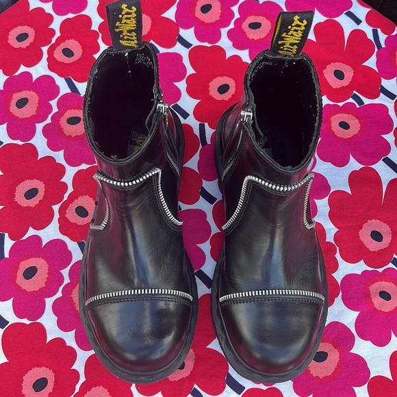🏴󠁧󠁢󠁥󠁮󠁧󠁿 Dr. Martens MIE Zippered Y2K Chunky Mono Black Ankle Boots UK 5 - Picture 3 of 17
